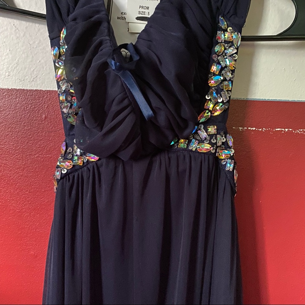 Macy’s size 5 women’s blue plastic diamond embroidered dress